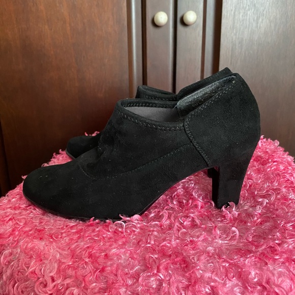 Aerosoles Moonrise Black ankle boots heels size 6M - Picture 5 of 13
